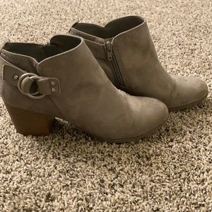 Indigo rd bootie shoes with zip